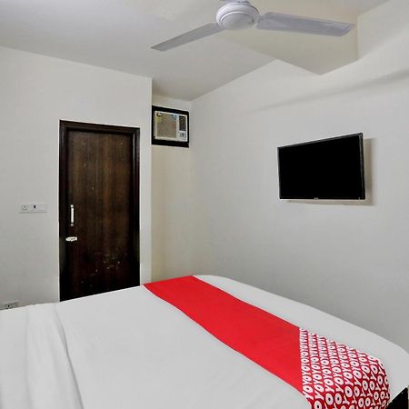 Hotel O Kalkaji Delhi Nuova Delhi Esterno foto