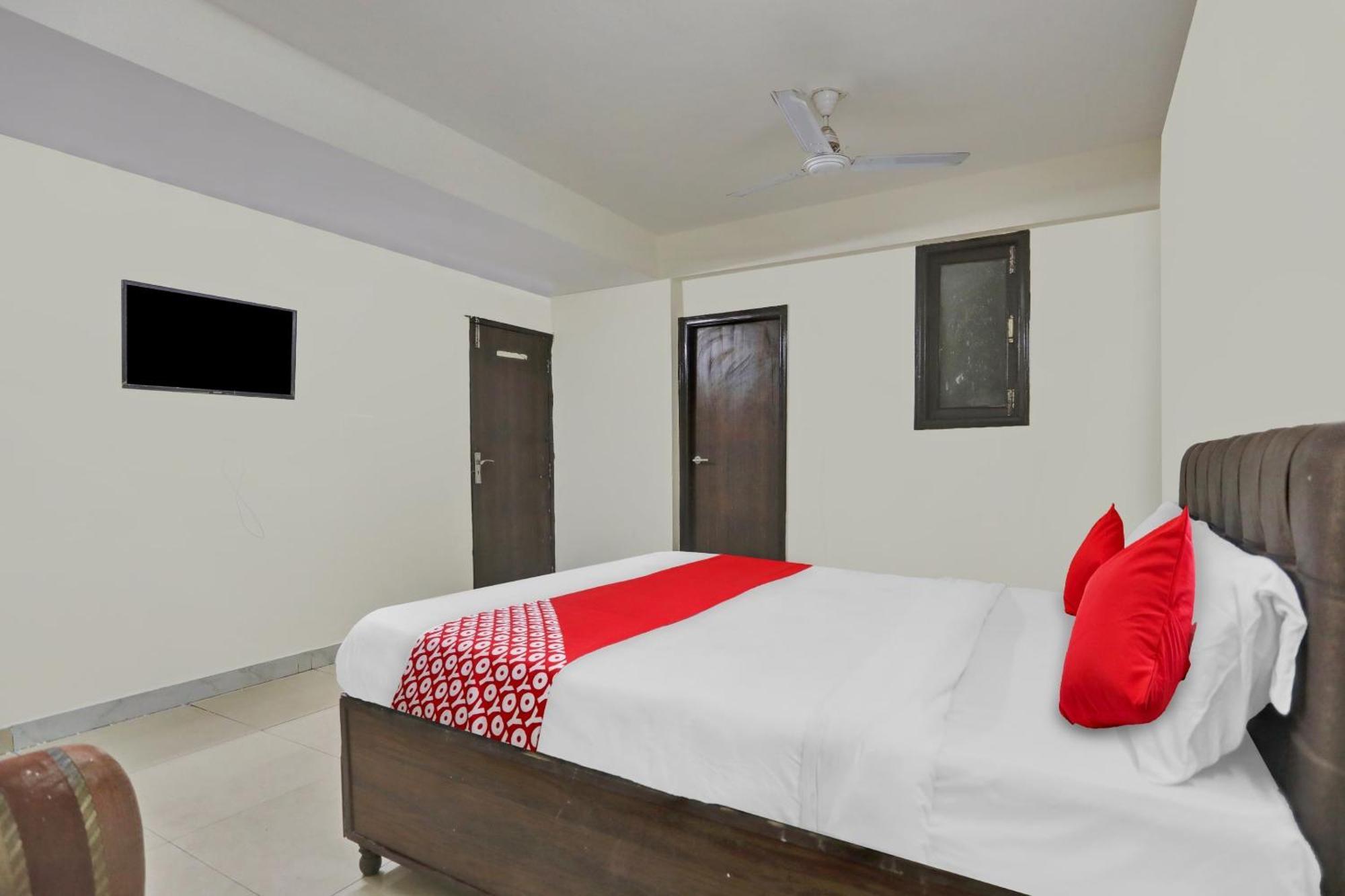 Hotel O Kalkaji Delhi Nuova Delhi Esterno foto